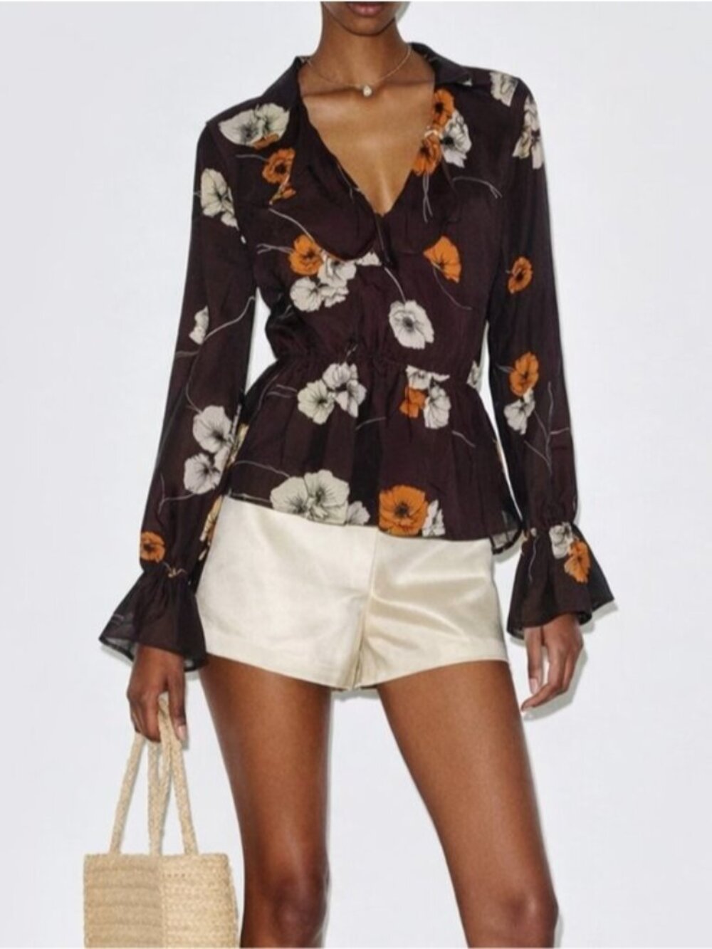 NWT Cupcakes and Cashmere Floral Bouse